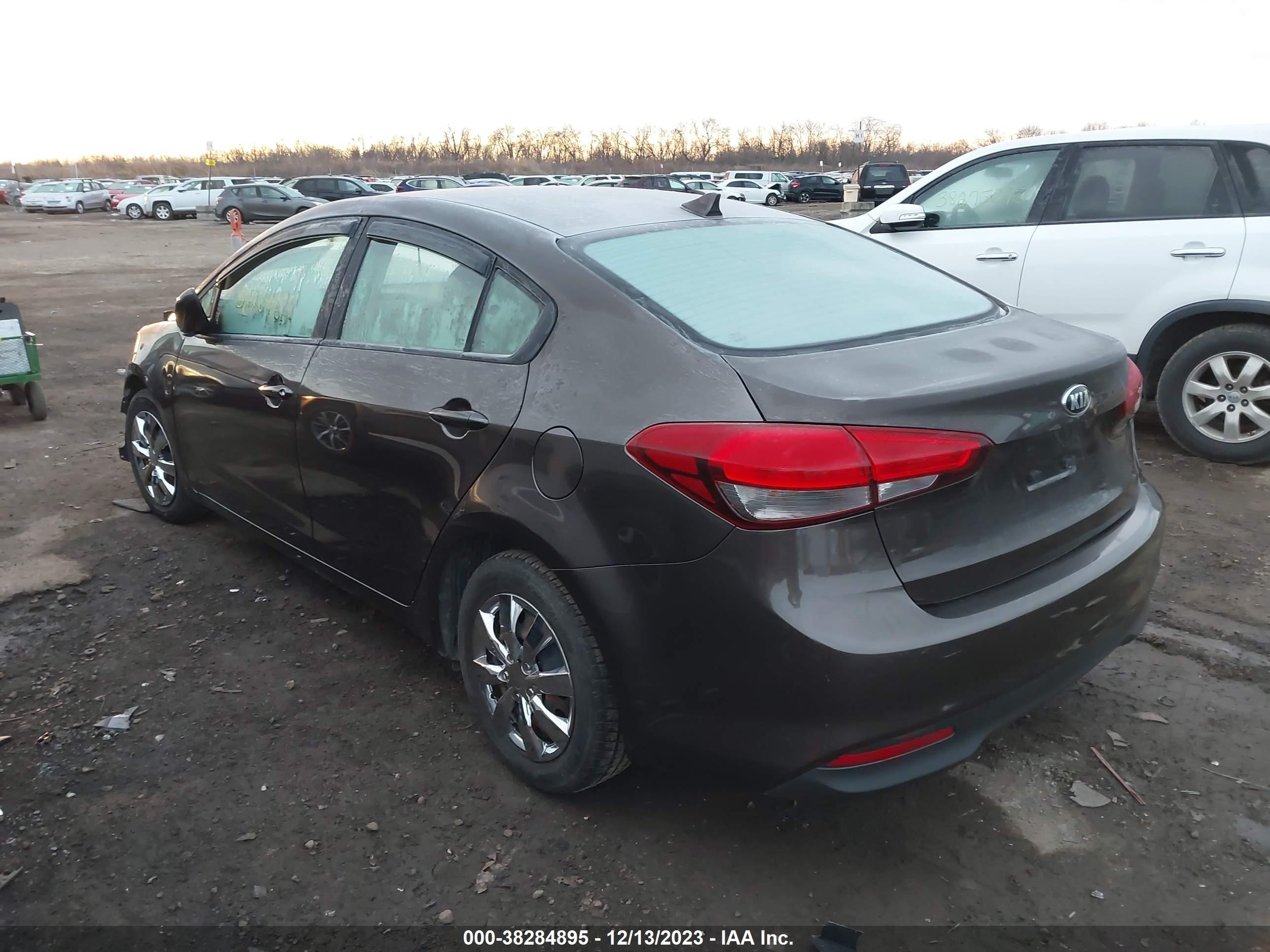 Photo 2 VIN: 3KPFK4A71HE156817 - KIA FORTE 