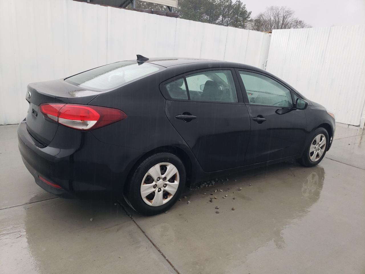 Photo 2 VIN: 3KPFK4A71HE157840 - KIA FORTE 