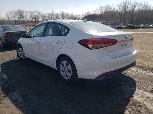 Photo 2 VIN: 3KPFK4A71JE167015 - KIA FORTE 