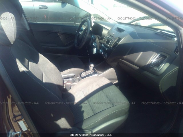 Photo 4 VIN: 3KPFK4A71JE177933 - KIA FORTE 