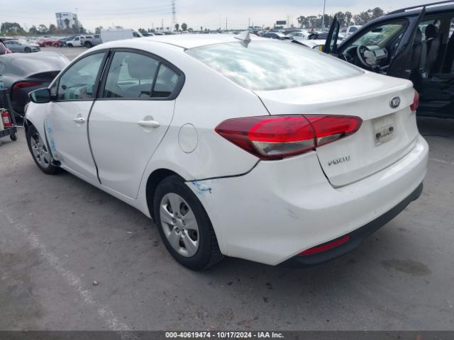 Photo 2 VIN: 3KPFK4A71JE182033 - KIA FORTE 