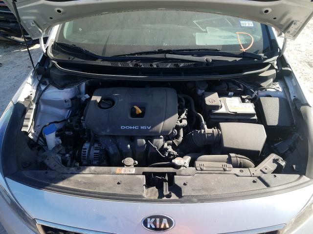 Photo 6 VIN: 3KPFK4A71JE192707 - KIA FORTE LX 