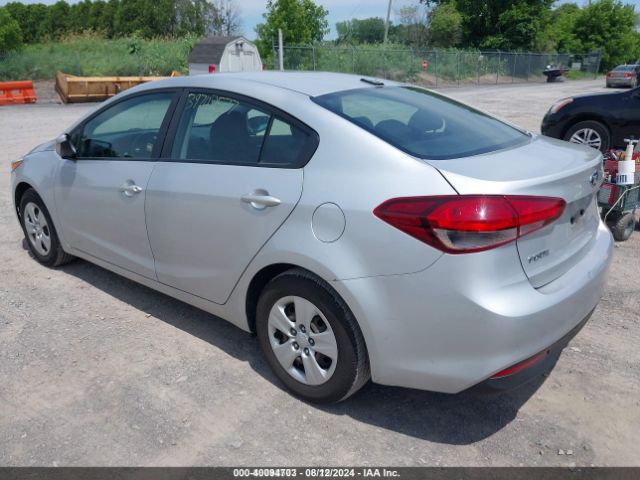 Photo 2 VIN: 3KPFK4A71JE214107 - KIA FORTE 