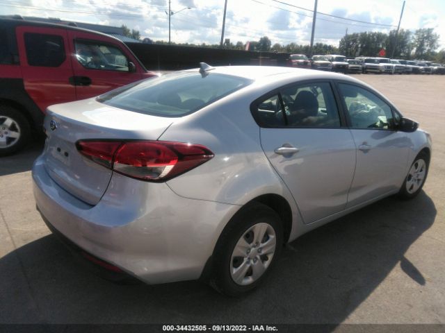 Photo 3 VIN: 3KPFK4A71JE227231 - KIA FORTE 