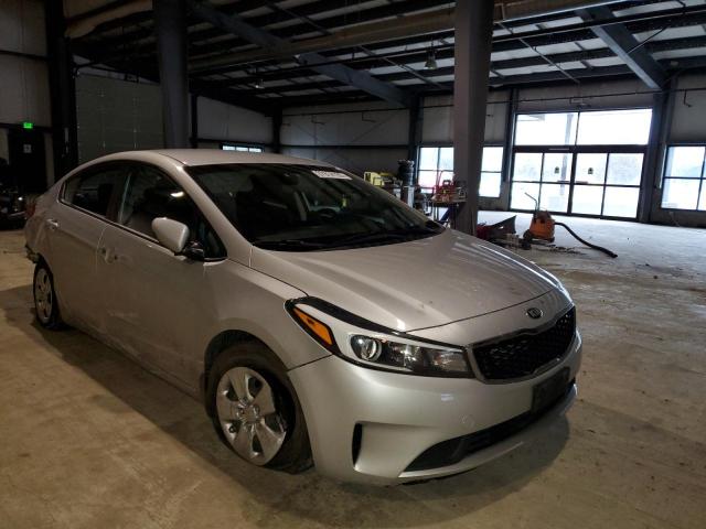 Photo 3 VIN: 3KPFK4A71JE235569 - KIA FORTE LX 