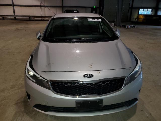 Photo 4 VIN: 3KPFK4A71JE235569 - KIA FORTE LX 