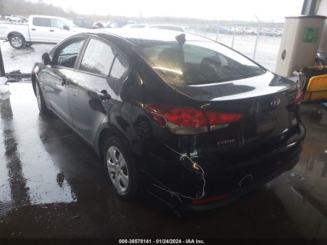 Photo 2 VIN: 3KPFK4A71JE240867 - KIA FORTE 