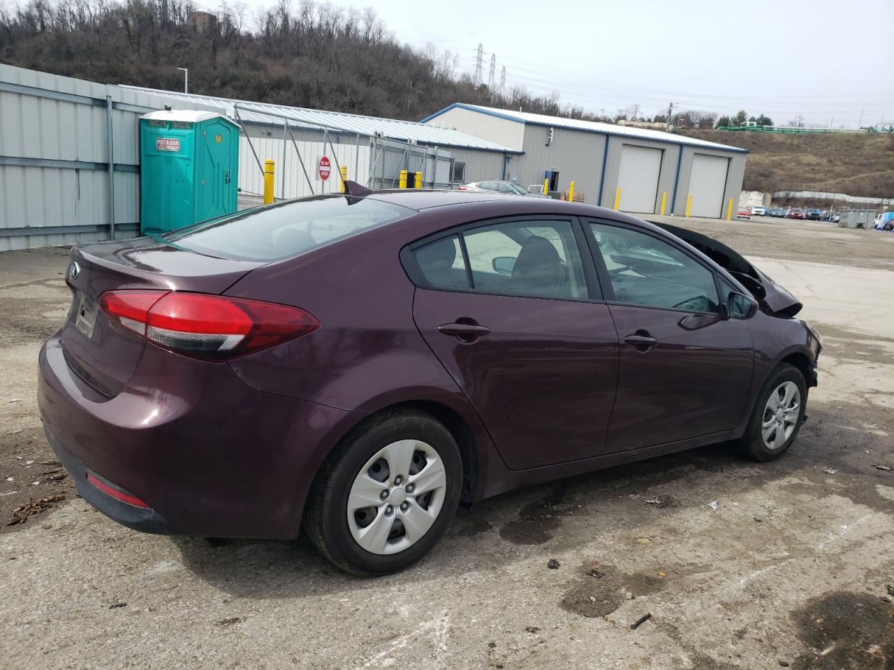 Photo 2 VIN: 3KPFK4A71JE250878 - KIA FORTE 