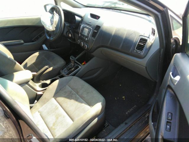 Photo 4 VIN: 3KPFK4A71JE271326 - KIA FORTE 