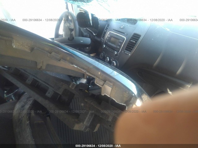 Photo 4 VIN: 3KPFK4A72HE036556 - KIA FORTE 