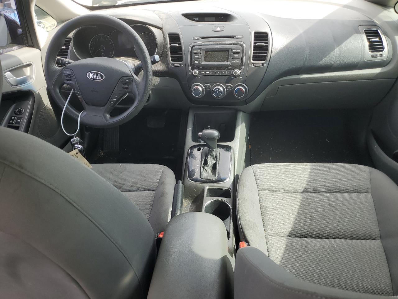 Photo 8 VIN: 3KPFK4A72HE045791 - KIA FORTE 