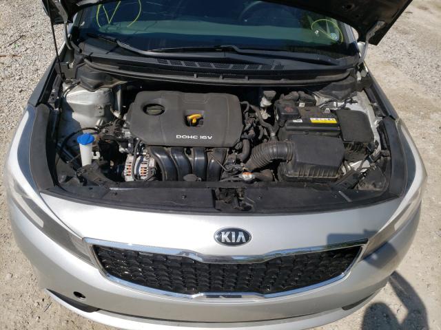 Photo 6 VIN: 3KPFK4A72HE071484 - KIA FORTE LX 