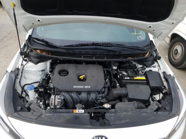 Photo 6 VIN: 3KPFK4A72HE094747 - KIA FORTE LX 