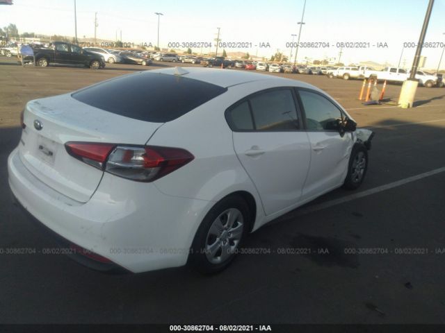 Photo 3 VIN: 3KPFK4A72HE129643 - KIA FORTE 