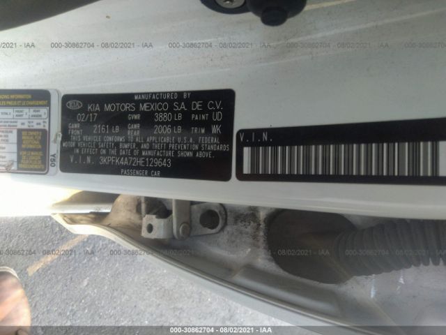 Photo 8 VIN: 3KPFK4A72HE129643 - KIA FORTE 