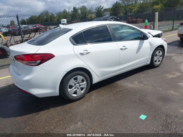 Photo 3 VIN: 3KPFK4A72JE168545 - KIA FORTE 