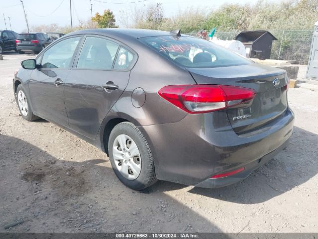 Photo 2 VIN: 3KPFK4A72JE217484 - KIA FORTE 