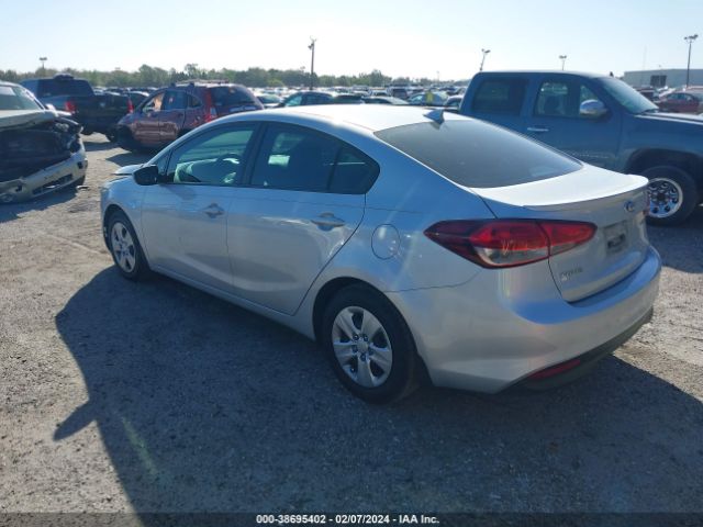 Photo 2 VIN: 3KPFK4A72JE229862 - KIA FORTE 