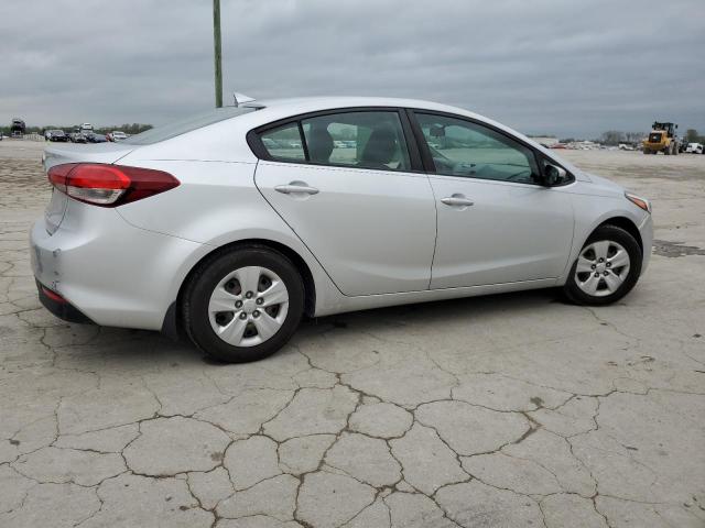 Photo 2 VIN: 3KPFK4A72JE233992 - KIA FORTE 