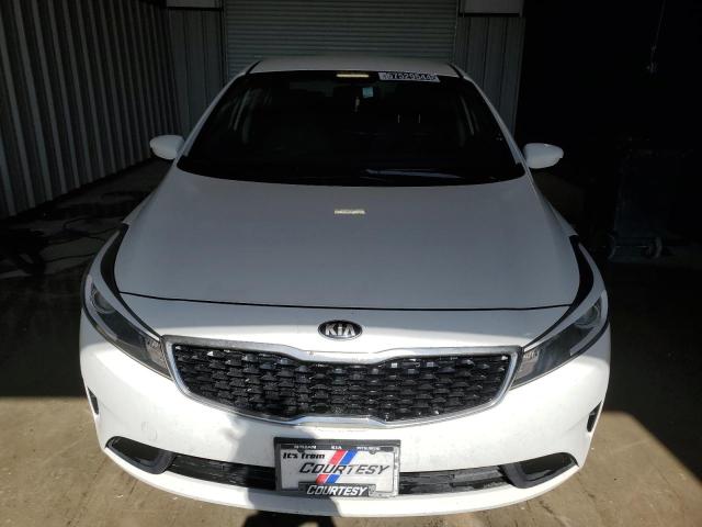 Photo 4 VIN: 3KPFK4A72JE245379 - KIA FORTE LX 