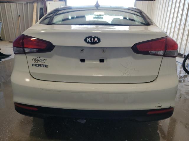 Photo 5 VIN: 3KPFK4A72JE245379 - KIA FORTE LX 