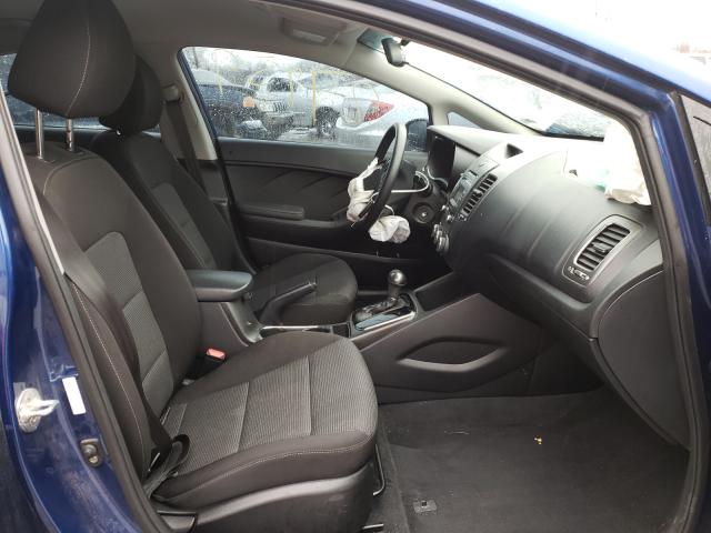 Photo 4 VIN: 3KPFK4A72JE246502 - KIA FORTE LX 