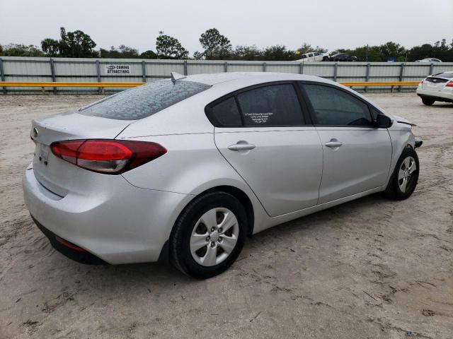 Photo 2 VIN: 3KPFK4A72JE246581 - KIA FORTE LX 