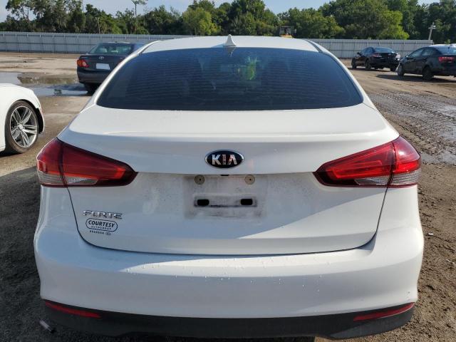 Photo 5 VIN: 3KPFK4A72JE269097 - KIA FORTE LX 