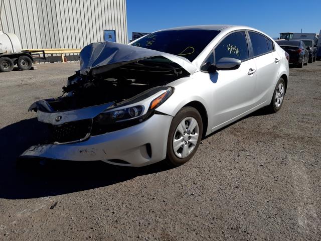 Photo 1 VIN: 3KPFK4A72JE272081 - KIA FORTE LX 