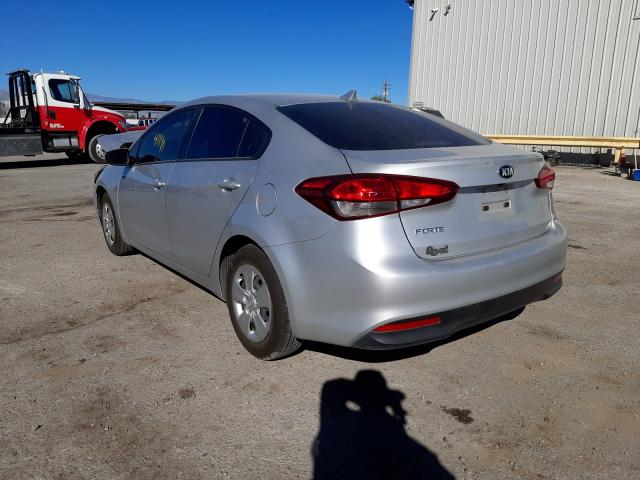 Photo 2 VIN: 3KPFK4A72JE272081 - KIA FORTE LX 