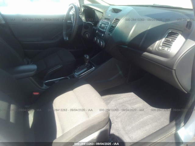 Photo 4 VIN: 3KPFK4A73HE043631 - KIA FORTE 