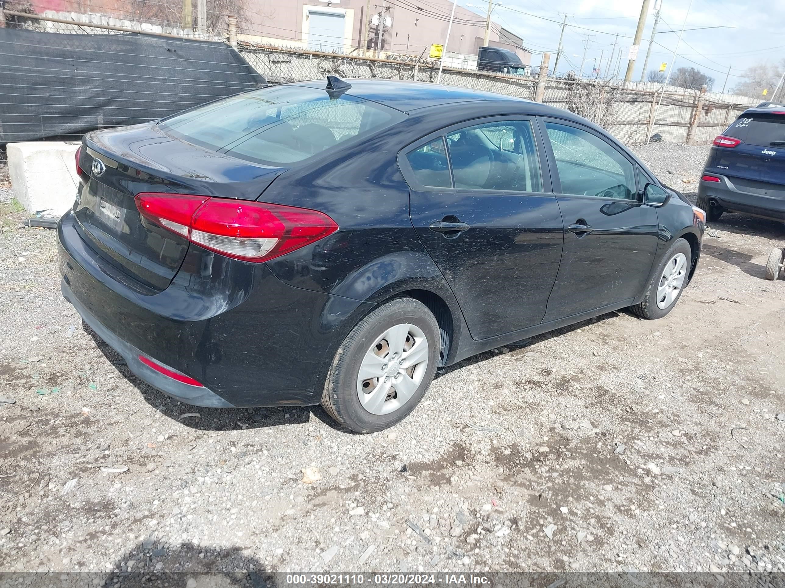 Photo 3 VIN: 3KPFK4A73HE057108 - KIA FORTE 