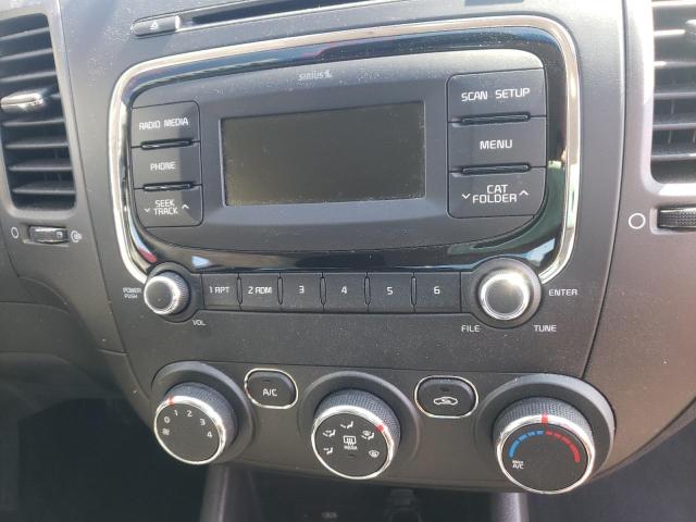 Photo 8 VIN: 3KPFK4A73HE087712 - KIA FORTE LX 