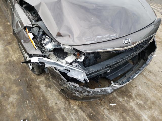 Photo 8 VIN: 3KPFK4A73HE103665 - KIA FORTE LX 