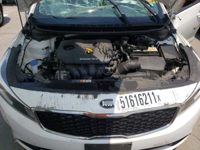 Photo 6 VIN: 3KPFK4A73HE130459 - KIA FORTE LX 