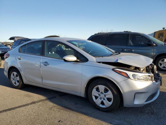 Photo 3 VIN: 3KPFK4A73HE131417 - KIA FORTE LX 