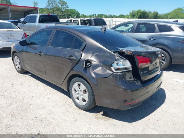 Photo 2 VIN: 3KPFK4A73JE165315 - KIA FORTE 