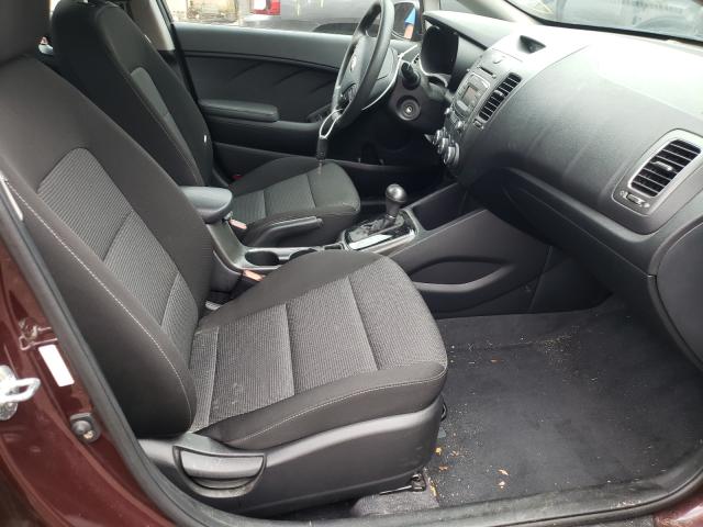 Photo 4 VIN: 3KPFK4A73JE167498 - KIA FORTE 