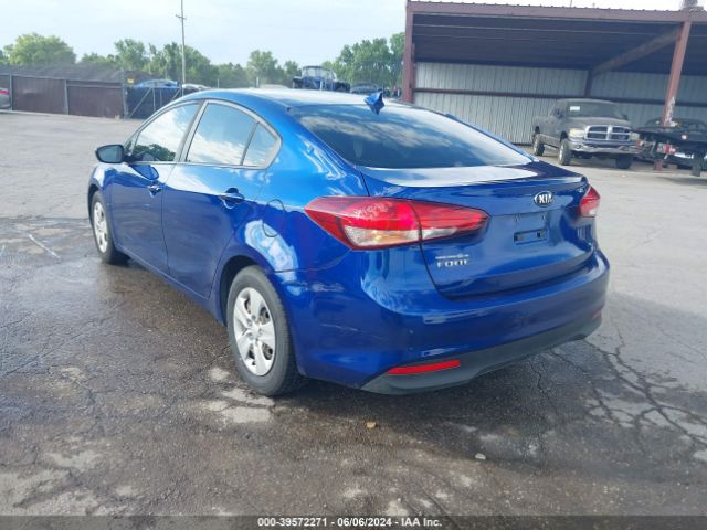 Photo 2 VIN: 3KPFK4A73JE168263 - KIA FORTE 