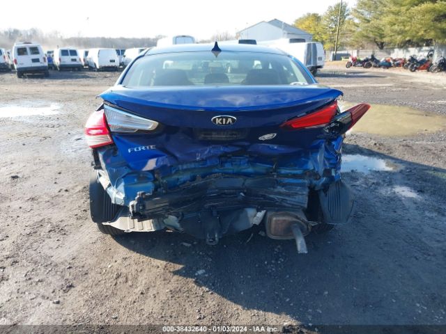 Photo 5 VIN: 3KPFK4A73JE169669 - KIA FORTE 