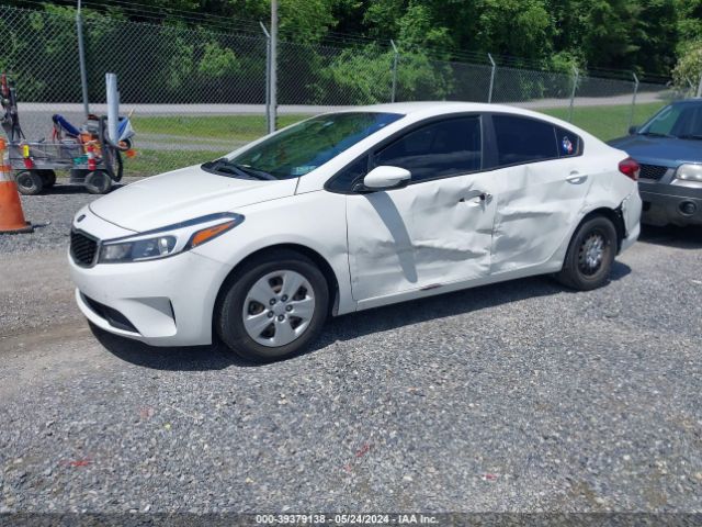 Photo 1 VIN: 3KPFK4A73JE180543 - KIA FORTE 