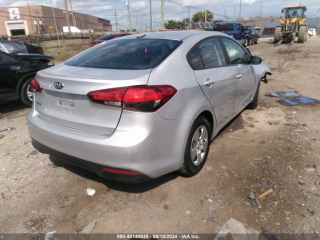 Photo 3 VIN: 3KPFK4A73JE206297 - KIA FORTE 