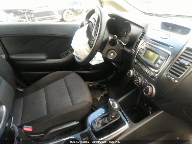 Photo 4 VIN: 3KPFK4A73JE206297 - KIA FORTE 