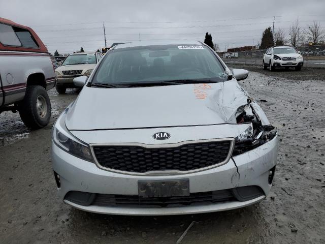 Photo 4 VIN: 3KPFK4A73JE208003 - KIA FORTE LX 