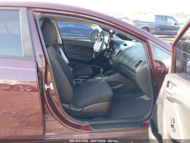 Photo 4 VIN: 3KPFK4A73JE219146 - KIA FORTE 