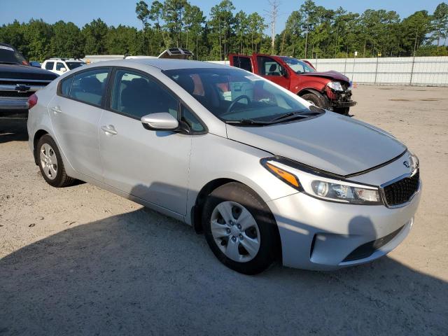 Photo 3 VIN: 3KPFK4A73JE227523 - KIA FORTE LX 