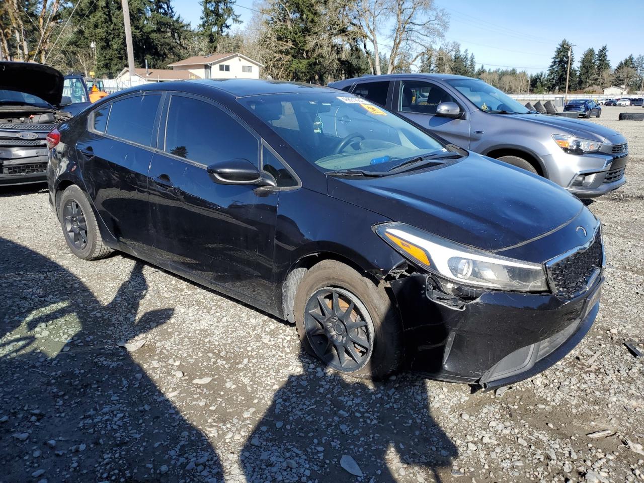 Photo 3 VIN: 3KPFK4A73JE239588 - KIA FORTE 