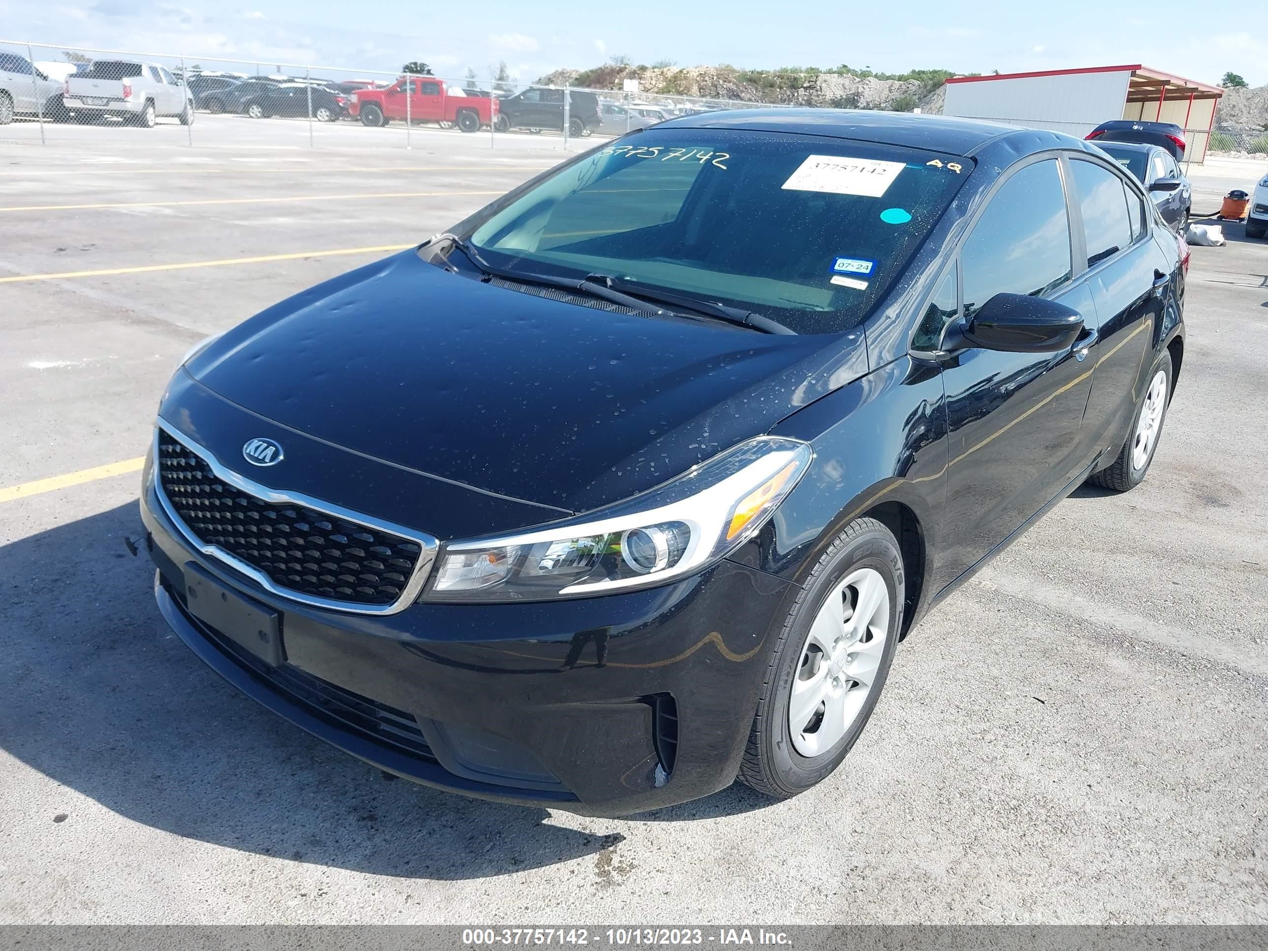 Photo 1 VIN: 3KPFK4A73JE242832 - KIA FORTE 