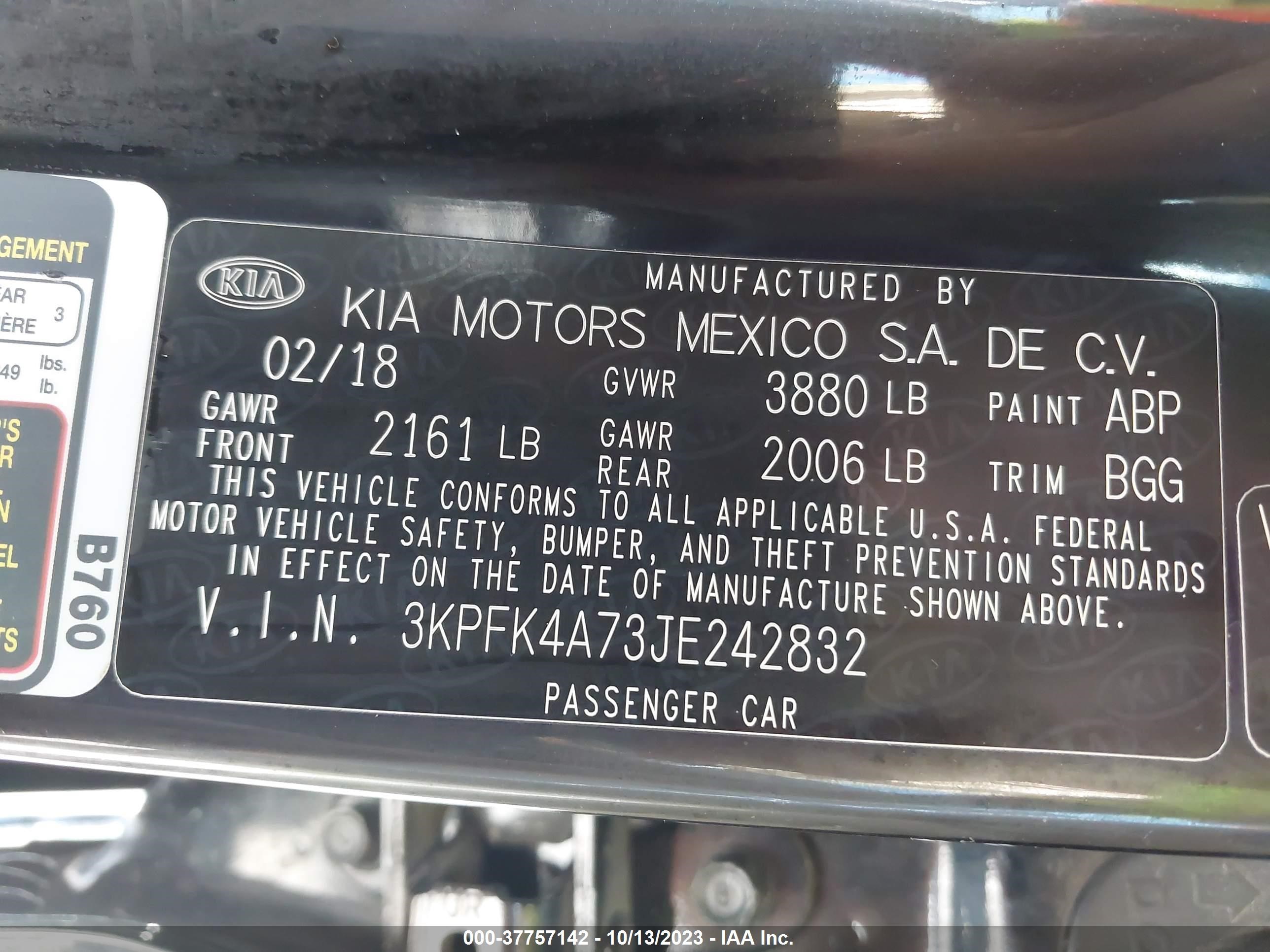 Photo 8 VIN: 3KPFK4A73JE242832 - KIA FORTE 