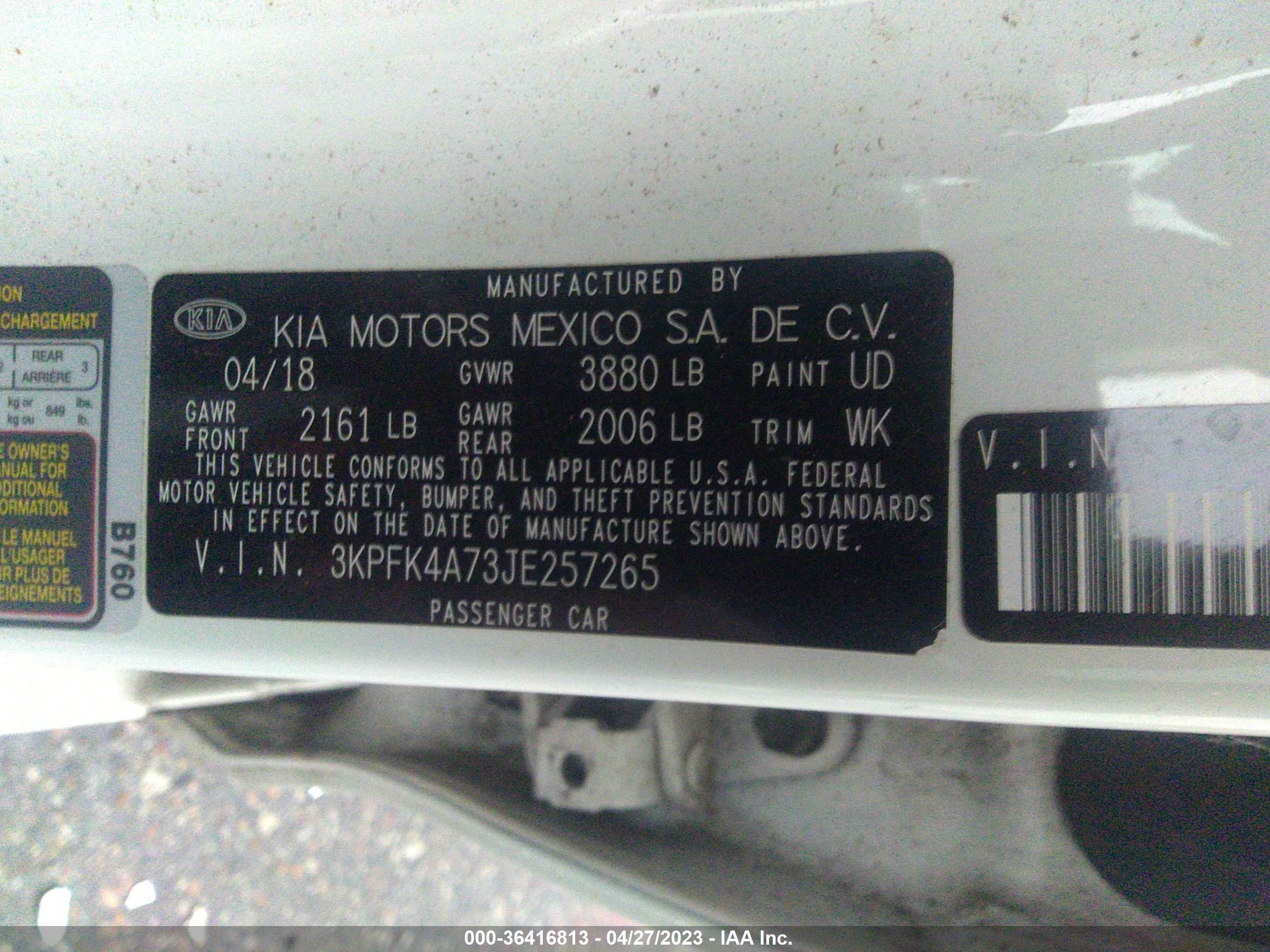 Photo 8 VIN: 3KPFK4A73JE257265 - KIA FORTE 